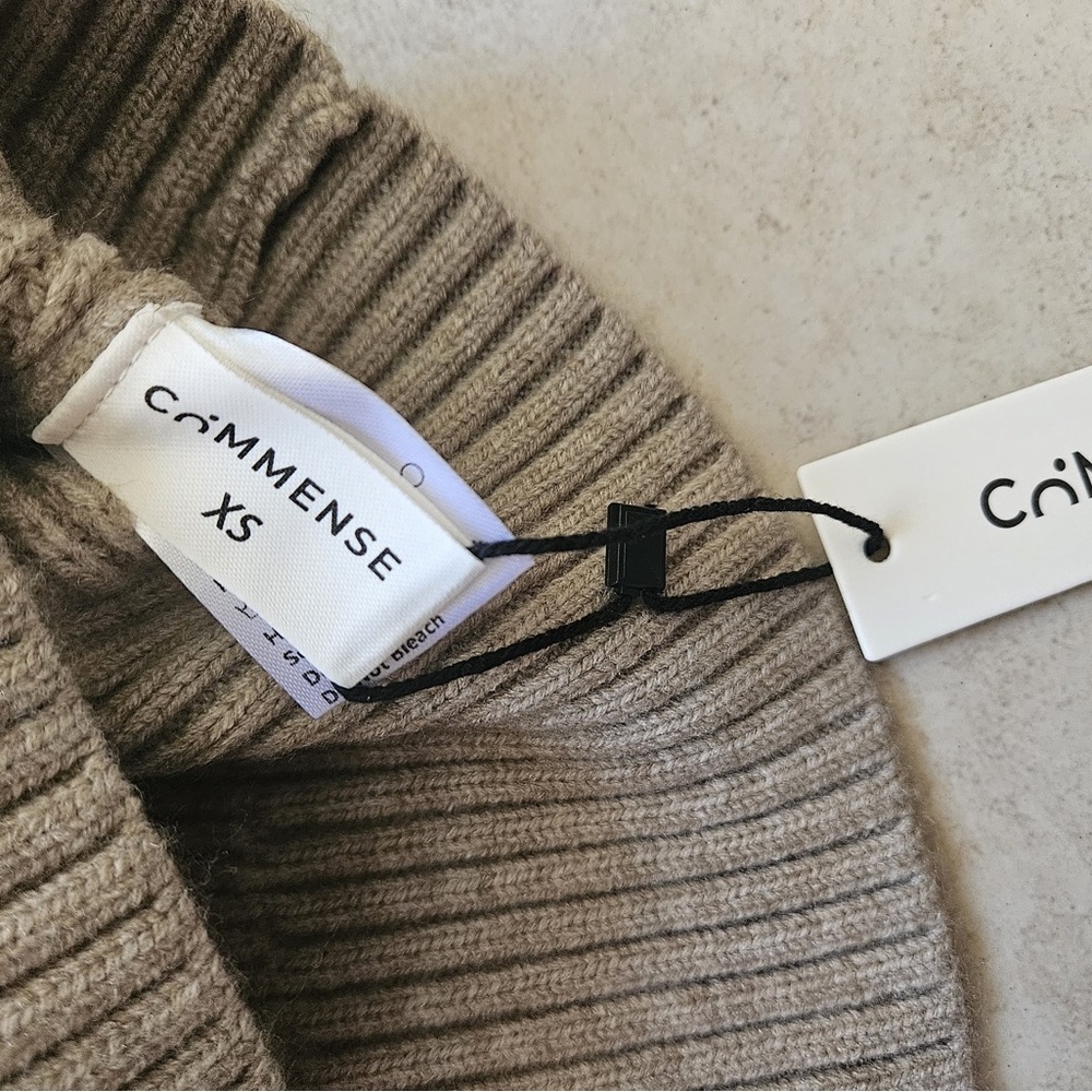 Commense Panel Ribbed Lapel Sweater - Picture 4 of 7